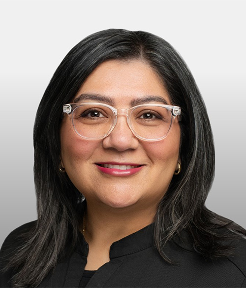 Amy Alvarado headshot